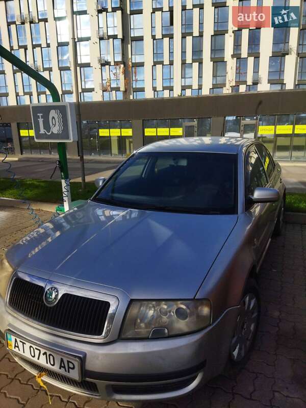 Лифтбек Skoda Superb 2006 в Тлумаче
