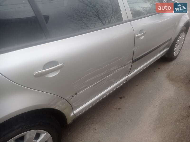 Лифтбек Skoda Superb 2006 в Тлумаче