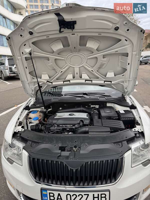 Лифтбек Skoda Superb 2012 в Одессе