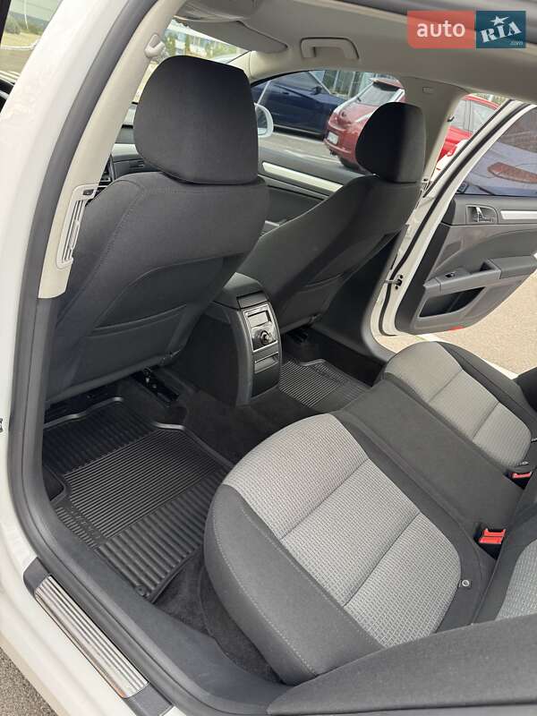 Лифтбек Skoda Superb 2012 в Одессе