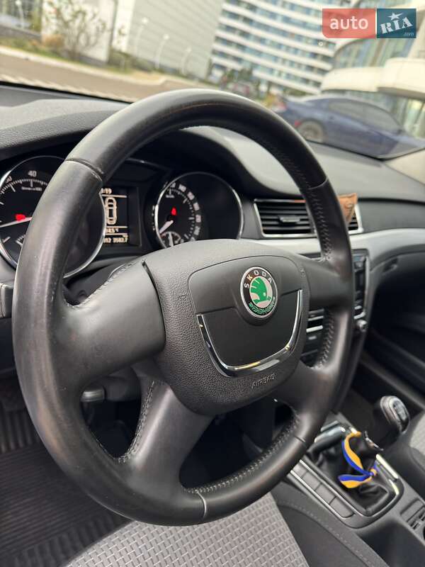 Лифтбек Skoda Superb 2012 в Одессе