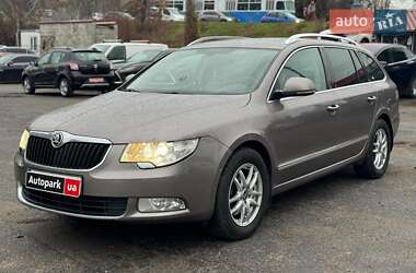 Универсал Skoda Superb 2010 в Виннице