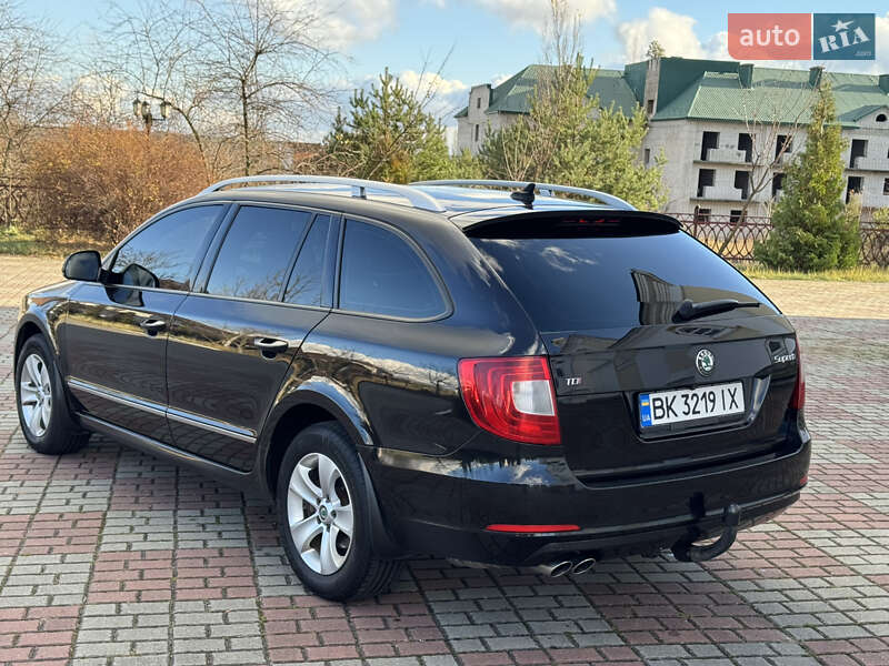 Универсал Skoda Superb 2012 в Вараше фото 4 Универсал Skoda Superb 2012 в Вараше