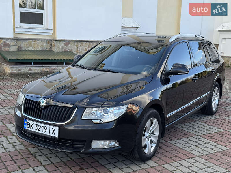 Универсал Skoda Superb 2012 в Вараше фото 12 Универсал Skoda Superb 2012 в Вараше