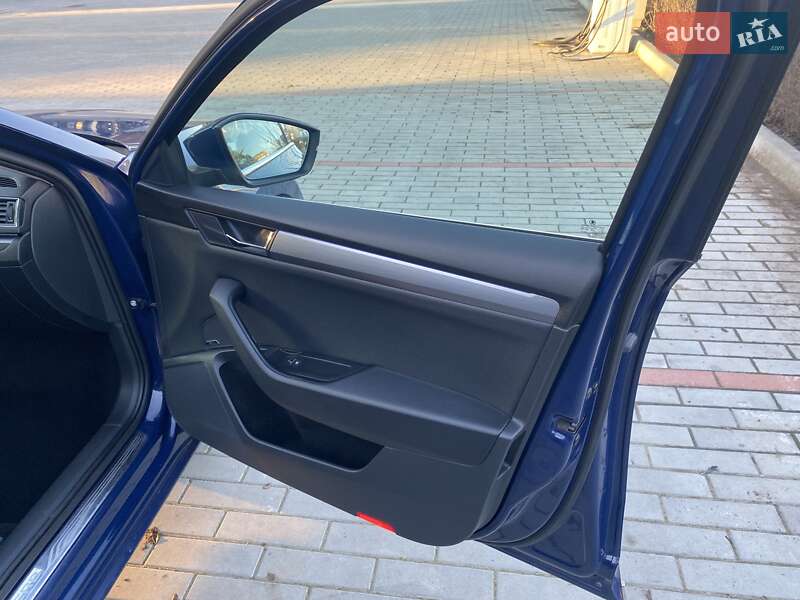 Ліфтбек Skoda Superb 2017 в Ужгороді