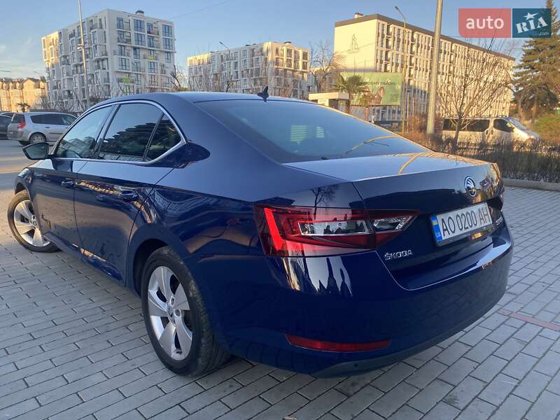 Ліфтбек Skoda Superb 2017 в Ужгороді