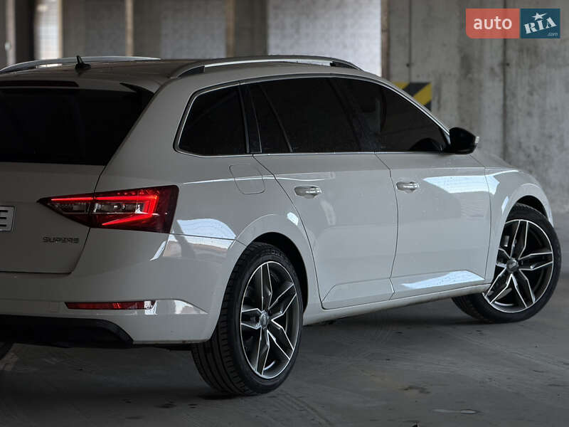 Універсал Skoda Superb 2018 в Івано-Франківську