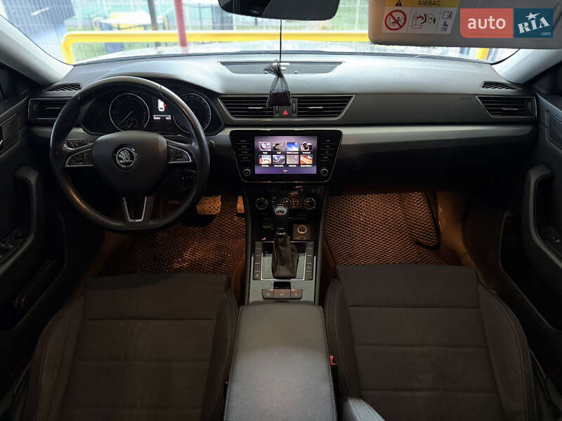 Універсал Skoda Superb 2018 в Івано-Франківську