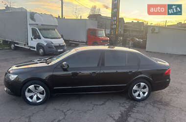 Лифтбек Skoda Superb 2013 в Львове
