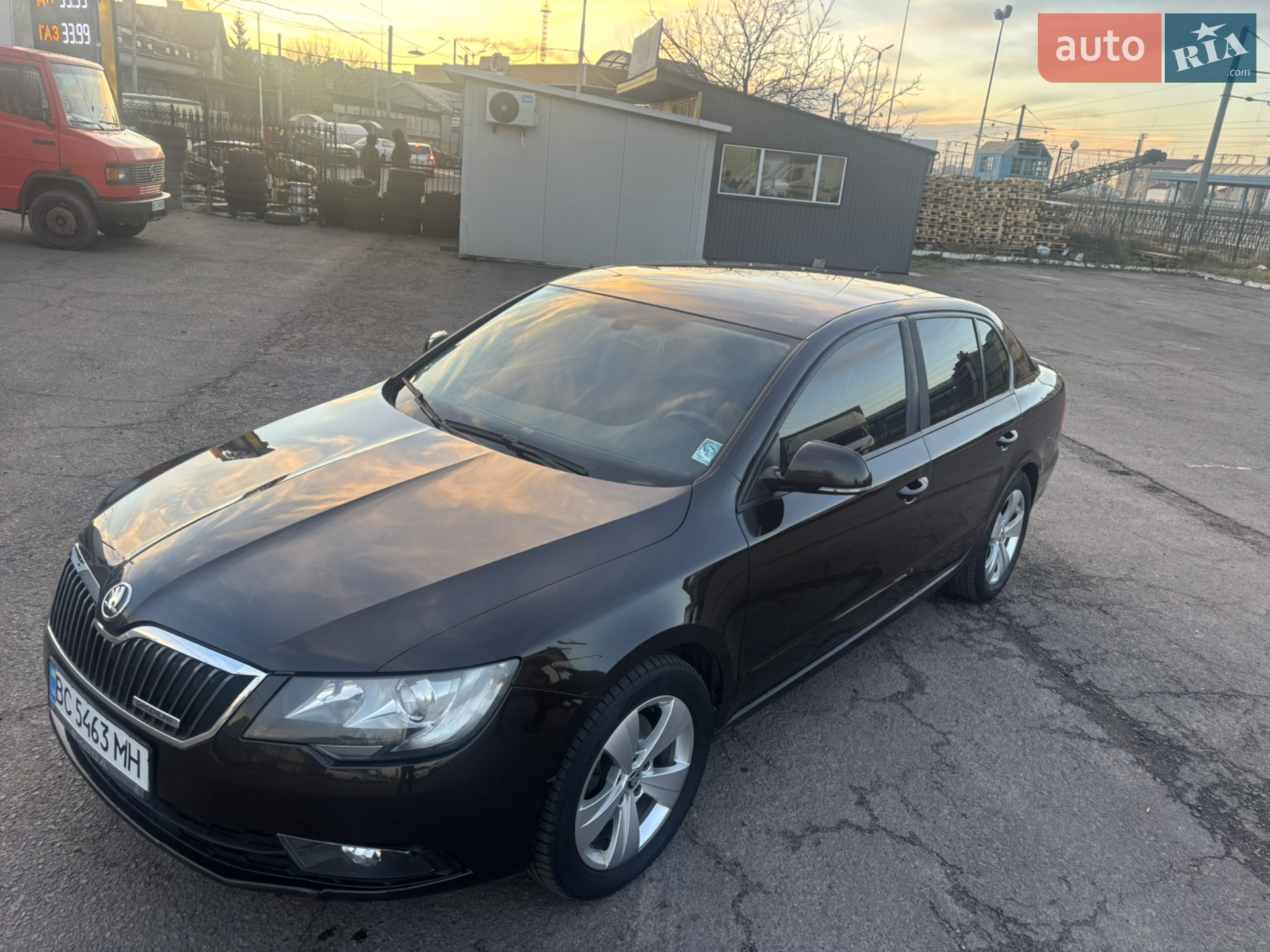 2013 Skoda Superb - мініатюра 5