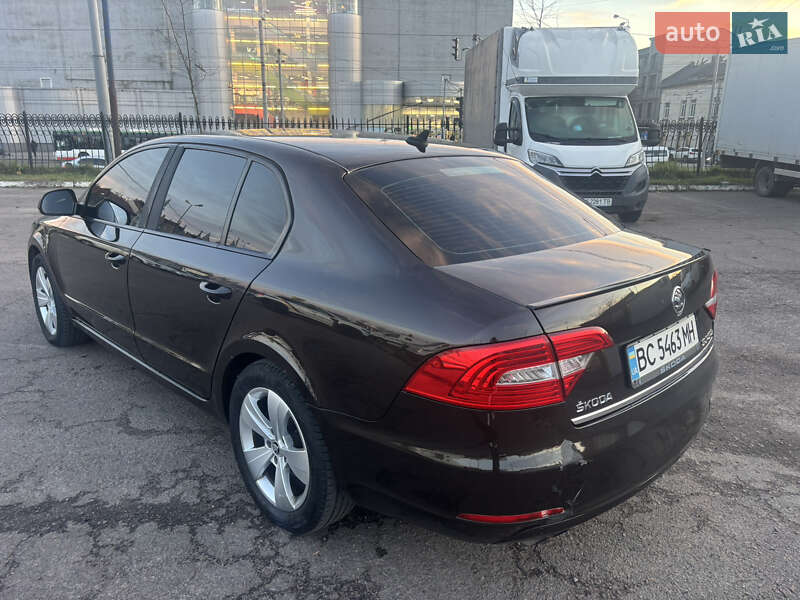 Ліфтбек Skoda Superb 2013 в Львові