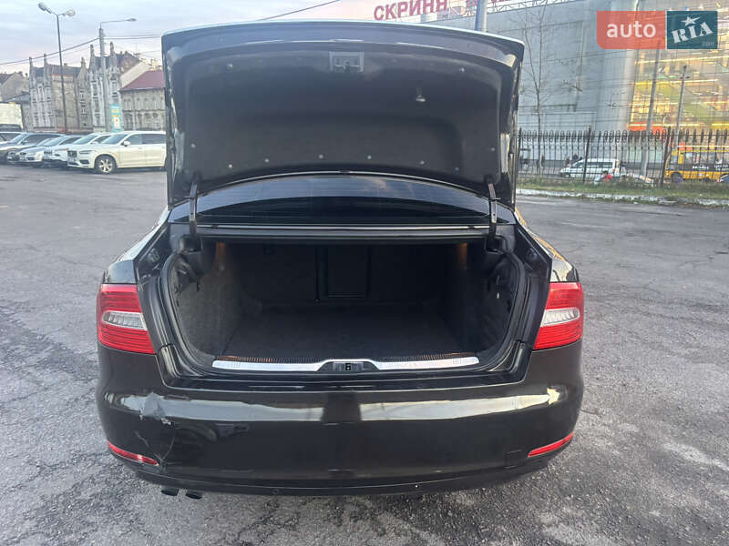 Ліфтбек Skoda Superb 2013 в Львові