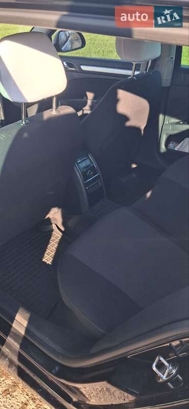 Універсал Skoda Superb 2011 в Калуші