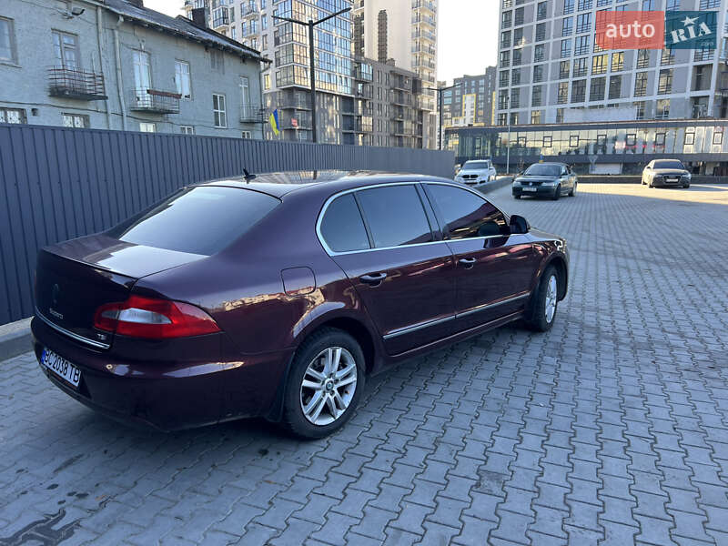 Ліфтбек Skoda Superb 2010 в Львові