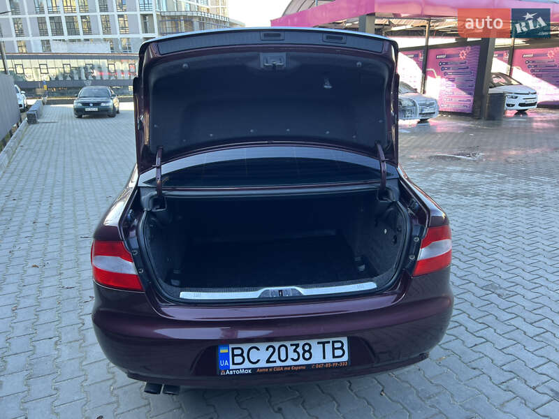 Ліфтбек Skoda Superb 2010 в Львові