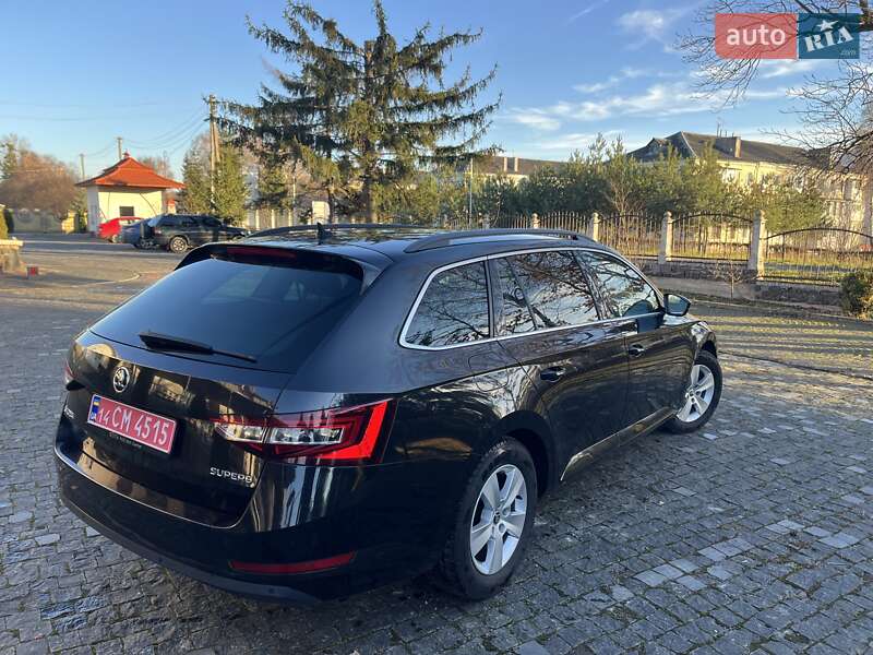 Універсал Skoda Superb 2018 в Золочеві
