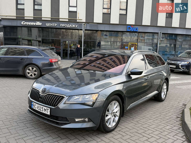 Універсал Skoda Superb 2015 в Львові