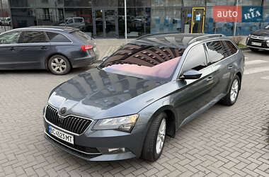Універсал Skoda Superb 2015 в Львові