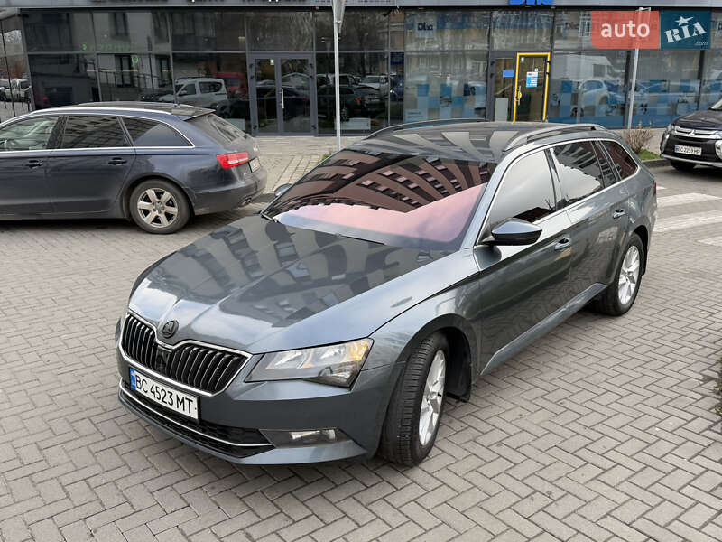 Універсал Skoda Superb 2015 в Львові
