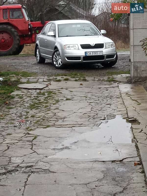 Лифтбек Skoda Superb 2008 в Умани