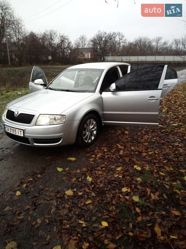 Лифтбек Skoda Superb 2008 в Умани