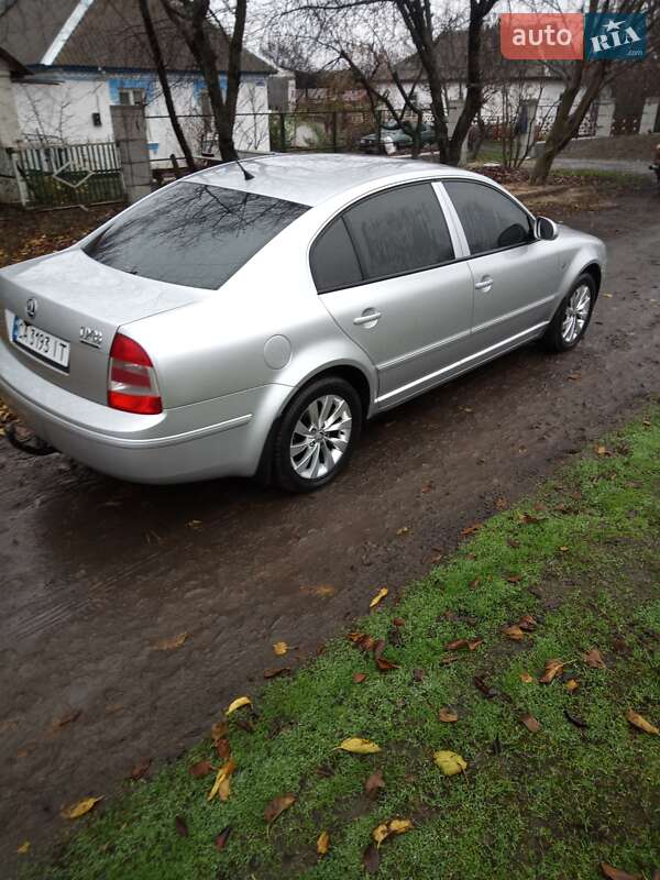 Лифтбек Skoda Superb 2008 в Умани