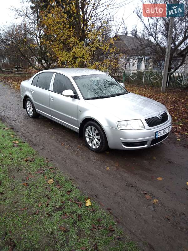 Лифтбек Skoda Superb 2008 в Умани