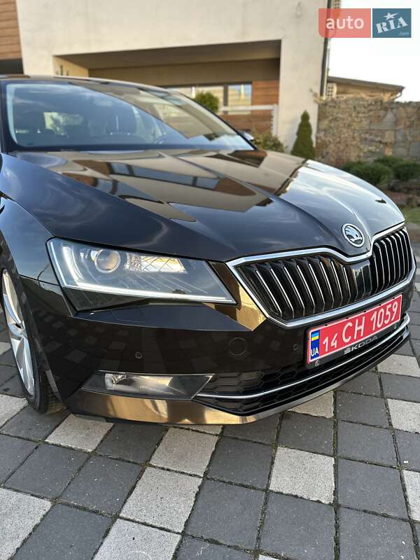 Ліфтбек Skoda Superb 2018 в Стрию