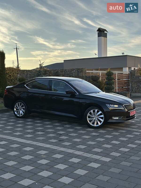 Ліфтбек Skoda Superb 2018 в Стрию