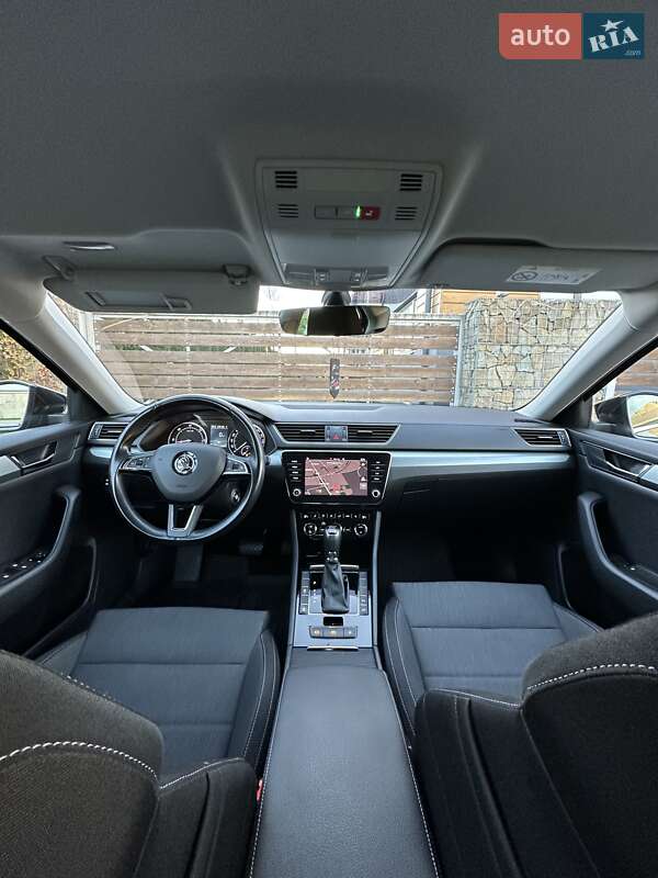 Ліфтбек Skoda Superb 2018 в Стрию