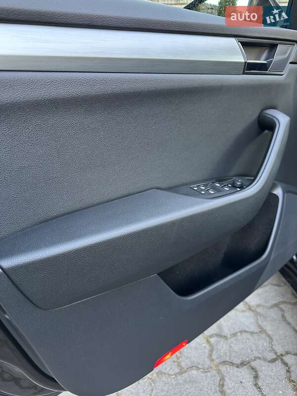 Ліфтбек Skoda Superb 2018 в Стрию