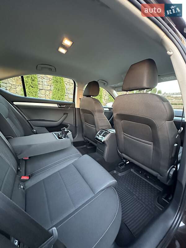 Ліфтбек Skoda Superb 2018 в Стрию