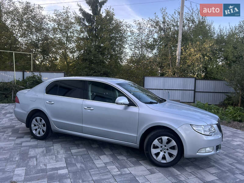 Ліфтбек Skoda Superb 2008 в Львові