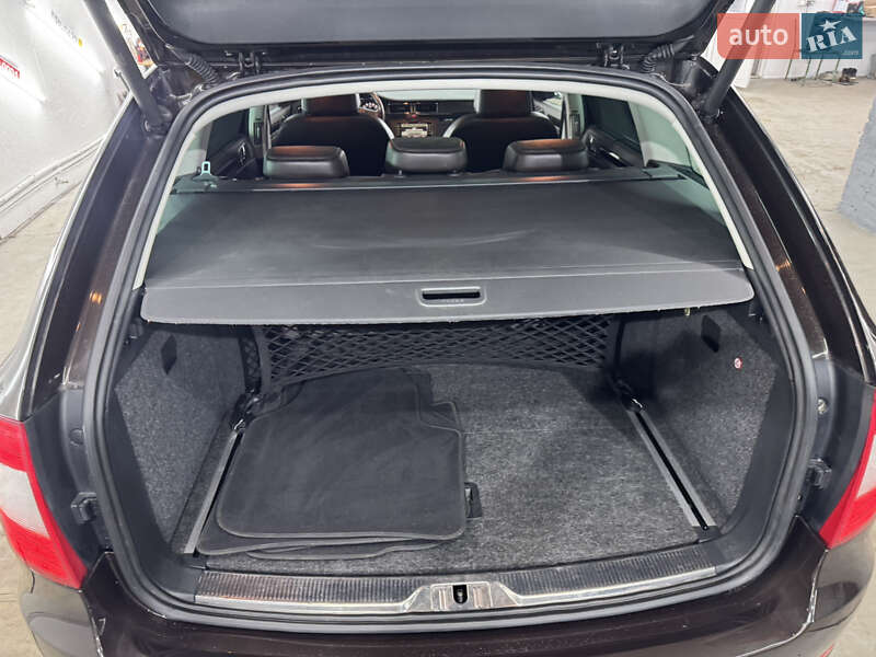 Универсал Skoda Superb 2012 в Кременце