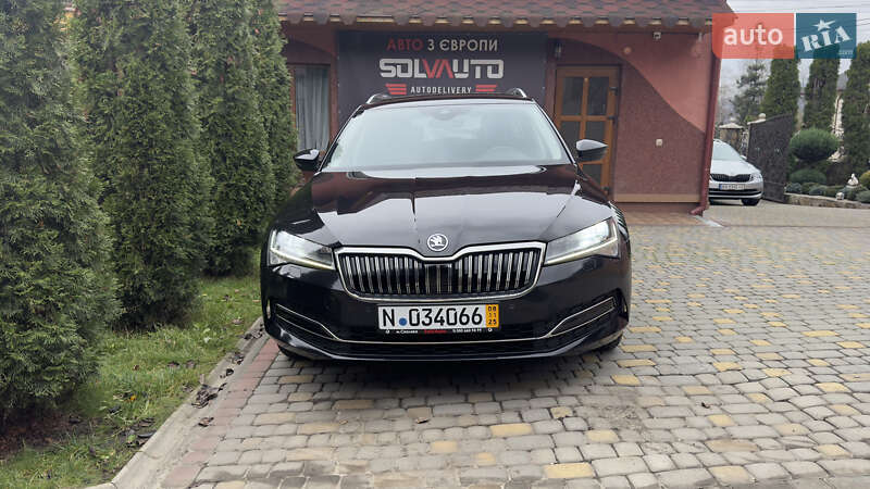 Универсал Skoda Superb 2022 в Сваляве
