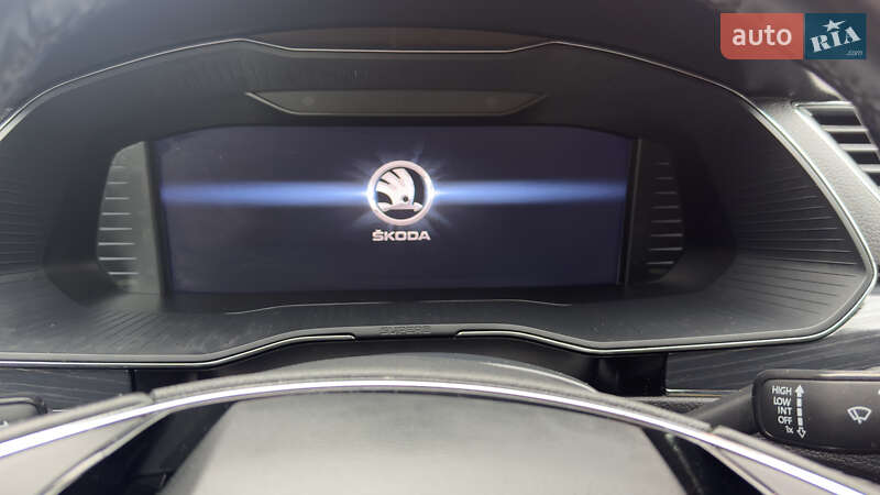 Универсал Skoda Superb 2022 в Сваляве