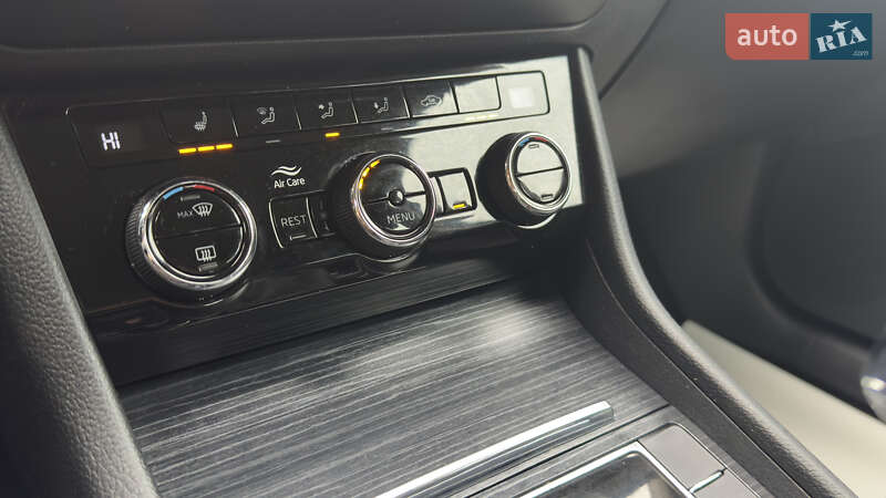 Универсал Skoda Superb 2022 в Сваляве