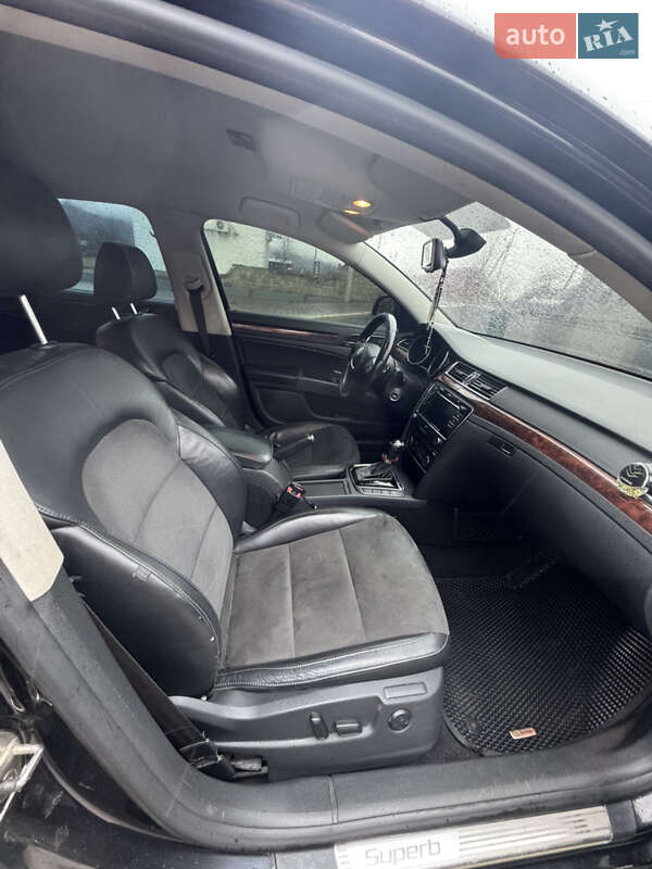 Лифтбек Skoda Superb 2012 в Делятине