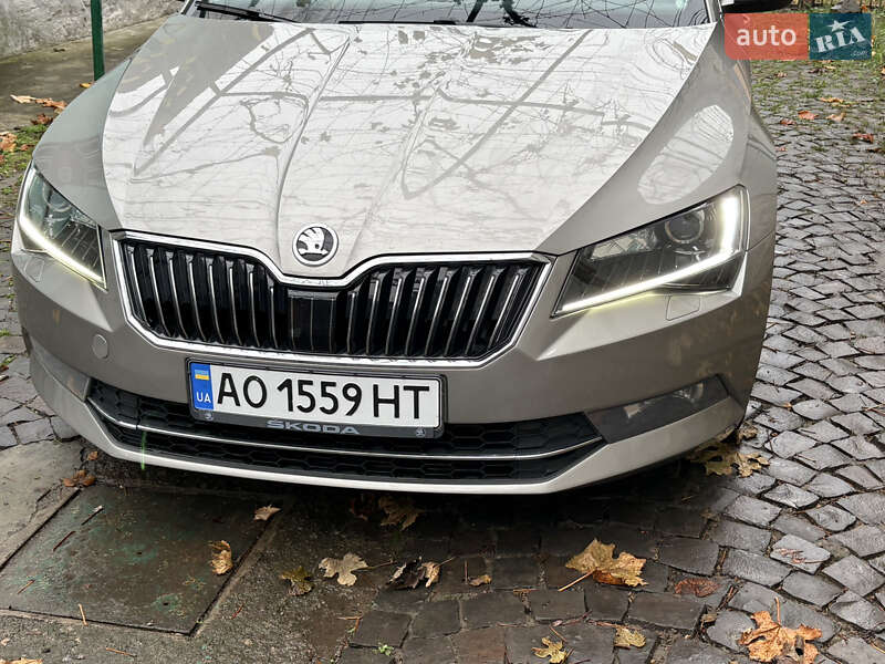 Универсал Skoda Superb 2015 в Мукачево