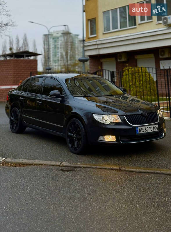 Лифтбек Skoda Superb 2009 в Львове