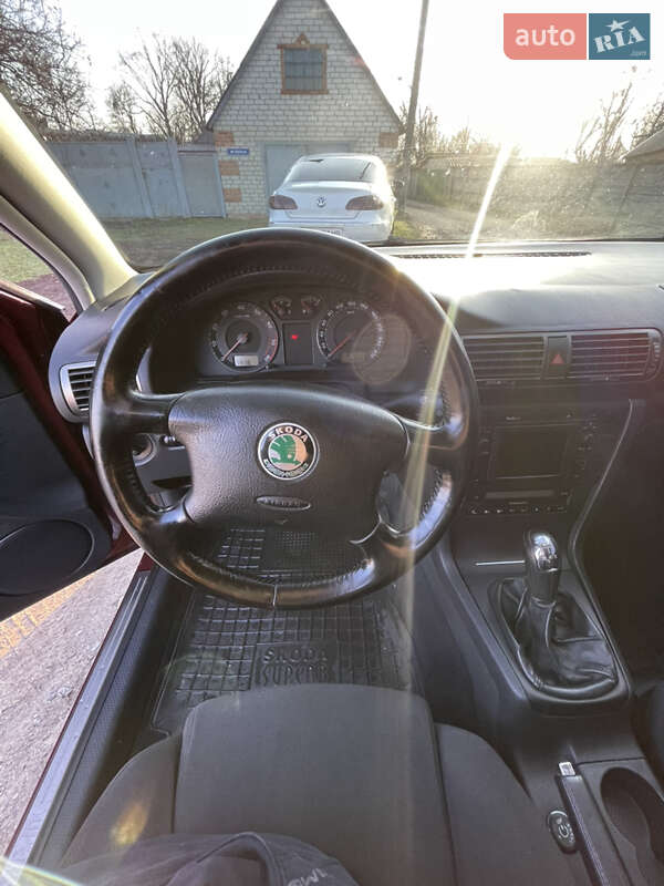 Ліфтбек Skoda Superb 2003 в Харкові