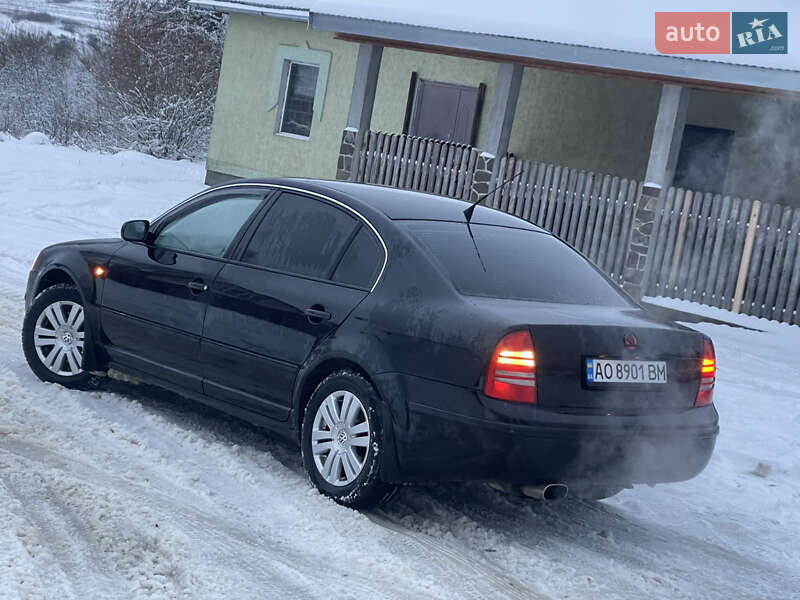 Ліфтбек Skoda Superb 2003 в Турці