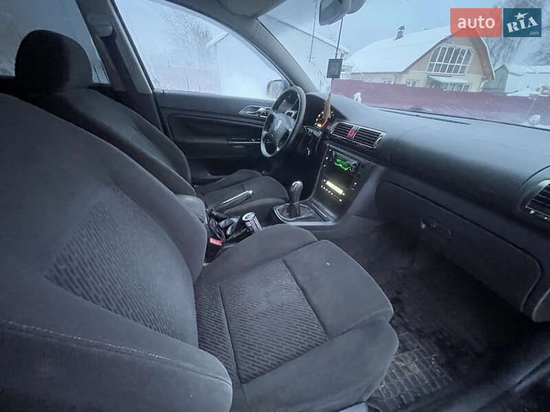 Ліфтбек Skoda Superb 2003 в Турці