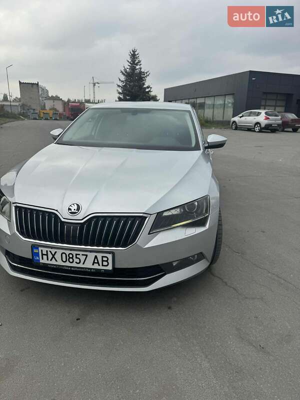 Ліфтбек Skoda Superb 2016 в Хмельницькому
