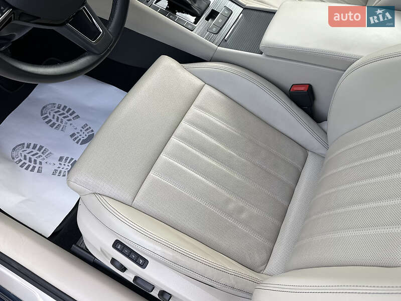 Лифтбек Skoda Superb 2019 в Луцке