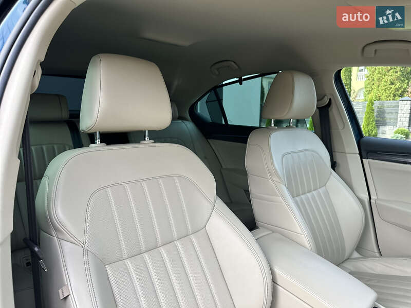 Лифтбек Skoda Superb 2019 в Луцке