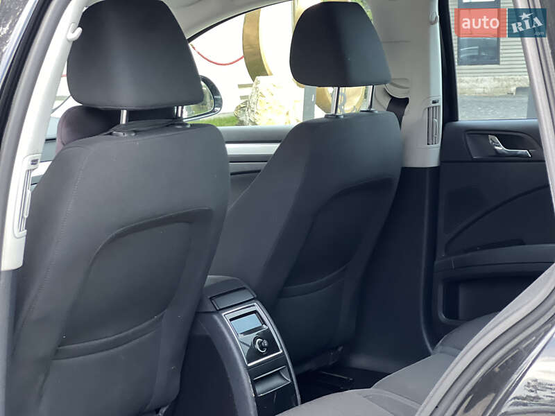 Универсал Skoda Superb 2015 в Львове