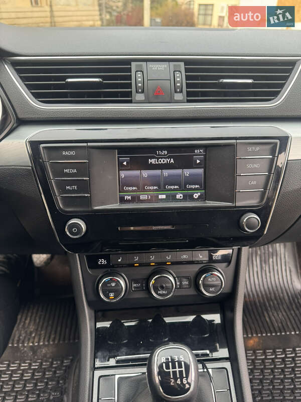 Лифтбек Skoda Superb 2016 в Харькове