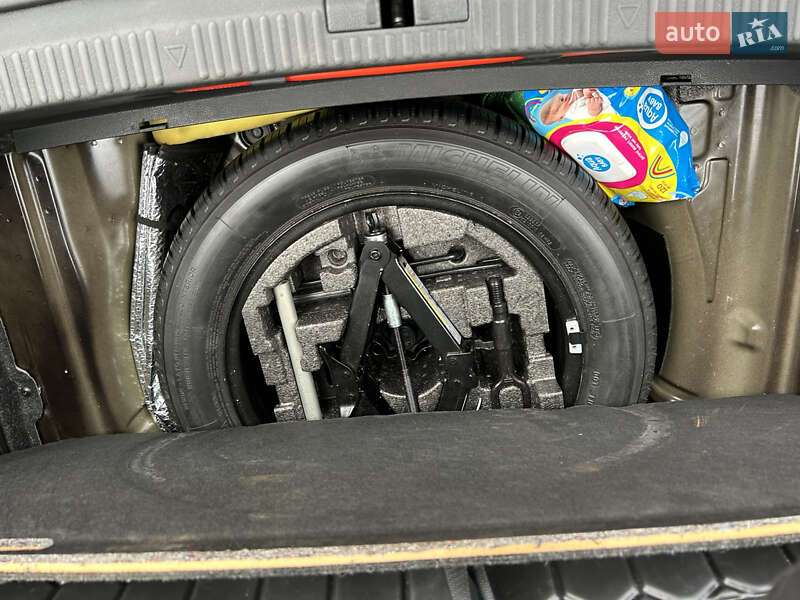 Лифтбек Skoda Superb 2016 в Мостиске