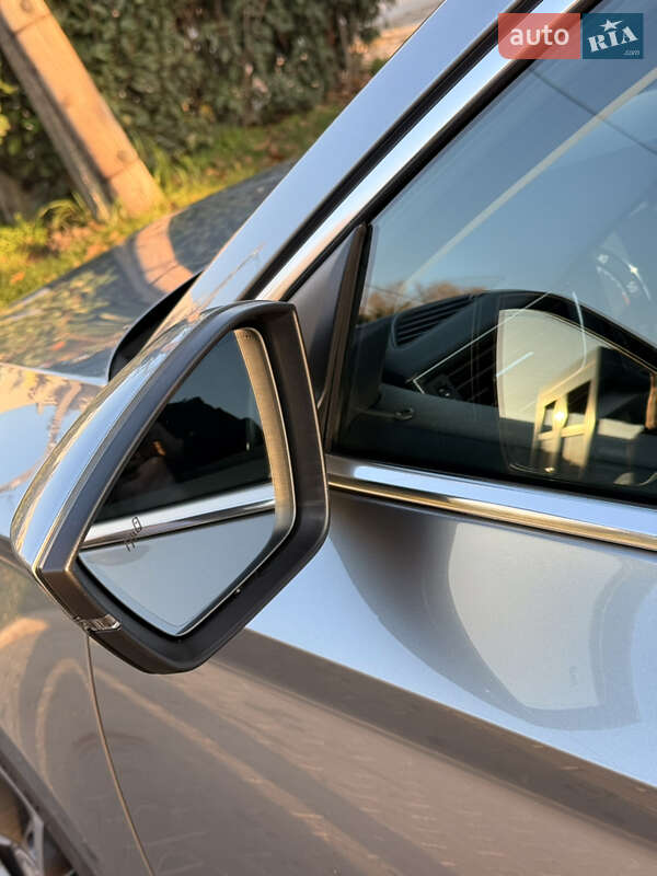 Ліфтбек Skoda Superb 2015 в Дрогобичі